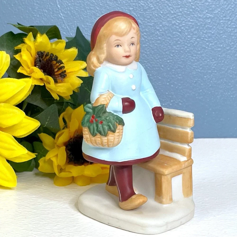 RARE Vintage 1983 New England Collectors Society Lot of 3‎ Porcelain Figurines